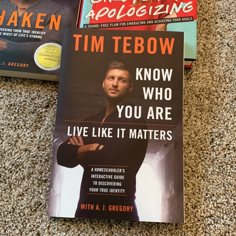 Books - Picture 2 of 4